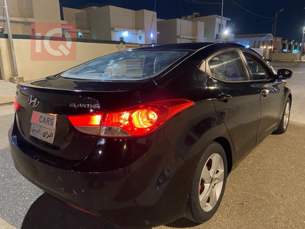 هیوندای ئەلەنترا